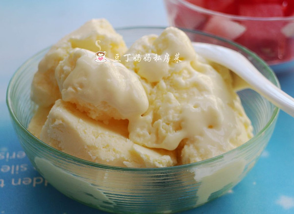 【自制冰淇淋】——浓浓的奶香味，自制更放心，这个夏天不能错过