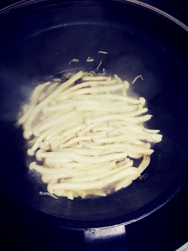 肉沫海鲜菇的做法图解4
