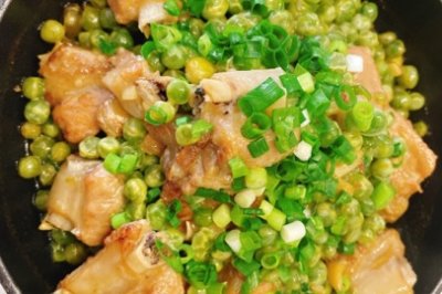 蒜香排骨烧豌豆
