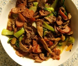香肠蘑菇炒油菜的做法