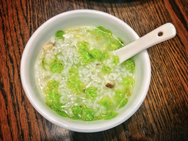 榆钱蘑菇粥的做法