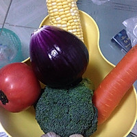 超简易大补维生素蔬菜汤的做法图解1