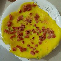 火腿鸡蛋饼的做法图解3