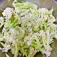 炒菜花的做法图解2