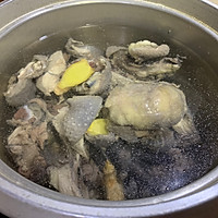 冬天必备乌鸡山药汤的做法图解6