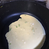 香葱鸡蛋饼的做法图解3