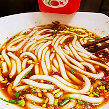 #暖冬酱在手，嗨吃部队锅#韩式辣酱土豆汤粉