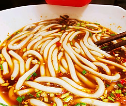 #暖冬酱在手，嗨吃部队锅#韩式辣酱土豆汤粉的做法