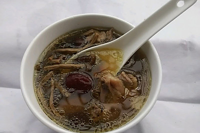 茶树菇鸡汤