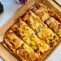 完美复刻比披萨店还好吃的脆皮肠鸡胸肉双拼披萨的做法图解8