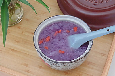 坤博砂锅紫薯银耳羹