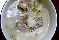 牛腩绿豆糙米汤的做法