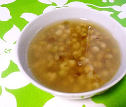 【食疗·祛痘利器】绿豆薏仁汤的做法