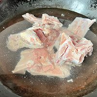 #解腻开胃就吃它#夏日凉拌系列之东北凉拌大骨头的做法图解2