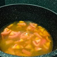 感恩孩子：西红柿豆腐鱼面汤的做法图解6