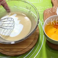 古早奶油小方，松软蛋糕，奶味绵长，一口满足。的做法图解2