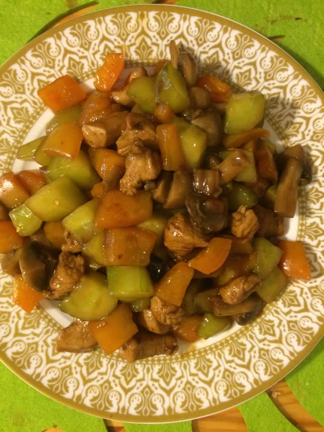 杂蔬鸡肉