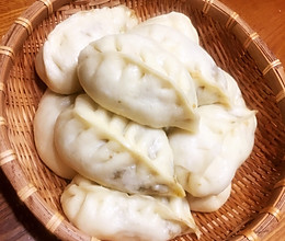 香喷喷的酱肉菜干粉丝包的做法