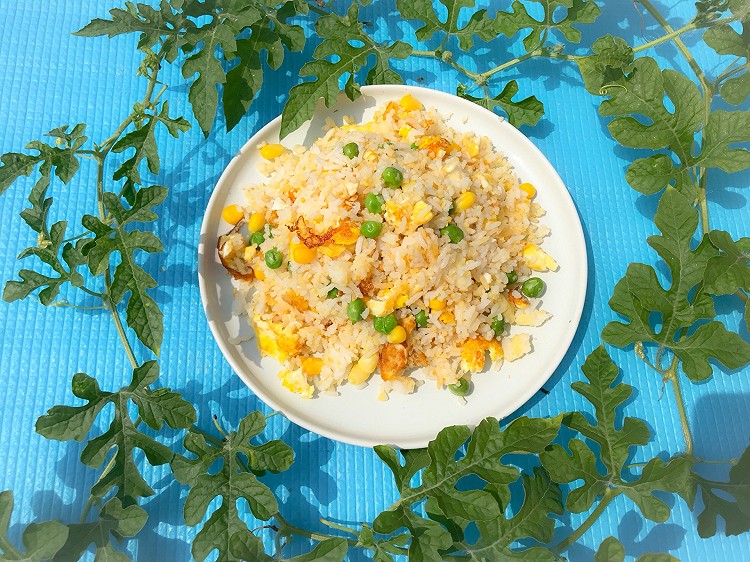 青豆玉米炒饭的做法