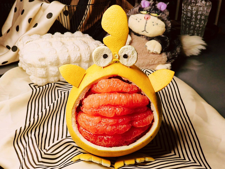【创意果盘】柚子鸡，柚子的趣味吃法！的做法