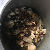 酱香猪蹄的做法图解3