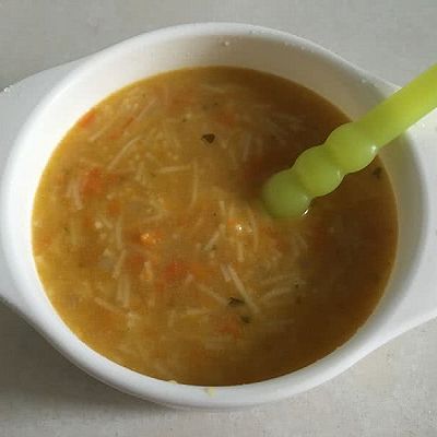 婴儿辅食之胡萝卜鸡肉面