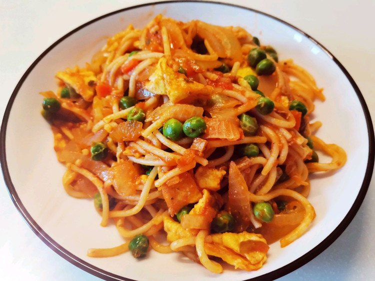 肉酱蛋意面的做法