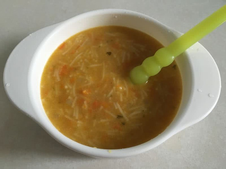 婴儿辅食之胡萝卜鸡肉面的做法