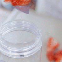 草莓酸奶棒棒糖 宝宝辅食食谱的做法图解3