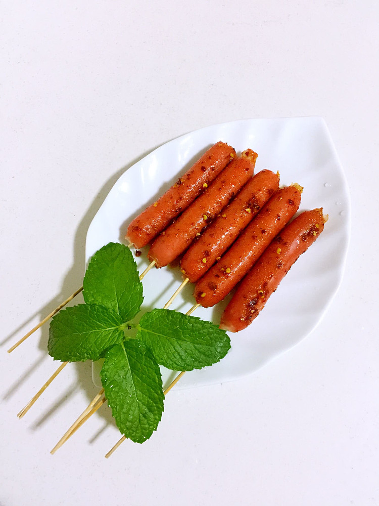 烤香肠的做法