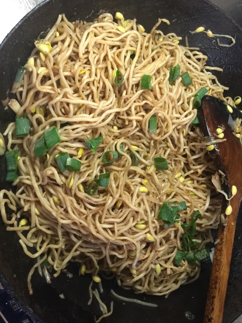 豆芽素面的做法图解3