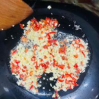 蒜蓉粉丝蒸大虾（花开富贵虾）的做法图解4
