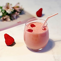 #百变水果花样吃#草莓树莓奶昔的做法图解5