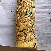 #321沙拉日#柔软香葱肉松沙拉蛋糕卷的做法图解18