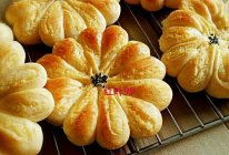 椰蓉花面包的做法