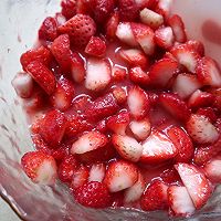 自制草莓酱草莓牛乳的做法图解4
