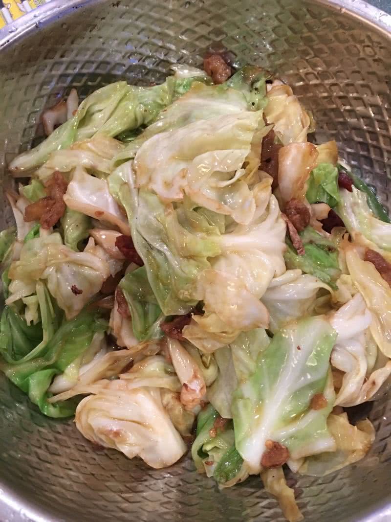 油渣手撕包菜