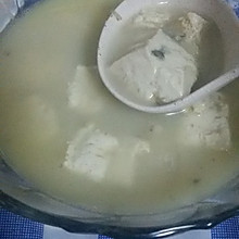 奶白鲫鱼豆腐豆芽汤