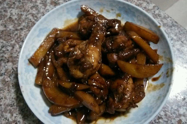红烧鸡翅根土豆条的做法_【图解】红烧鸡翅根