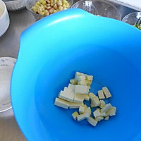 玉米秋葵燕麦杯的做法图解3