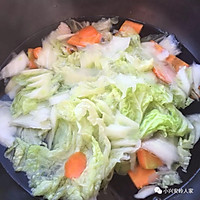 秋季养生菜•白菜秋木耳胡萝卜的做法图解1