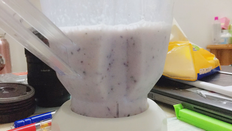 火龙果牛奶汁的做法