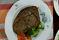 香煎澳洲牛眼肉排的做法