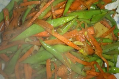 胡萝卜炒豇豆