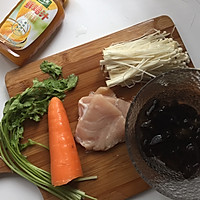 #太太乐鲜鸡汁玩转健康快手菜#关晓彤低脂酸辣汤的做法图解1