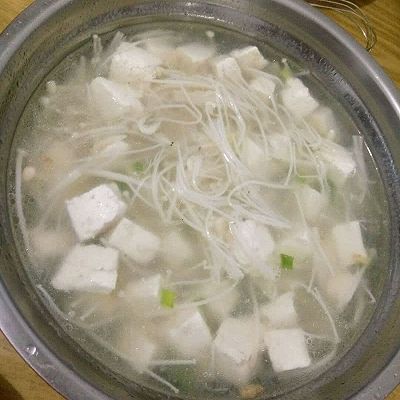 金针菇豆腐汤