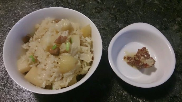 土豆酱肉闷饭