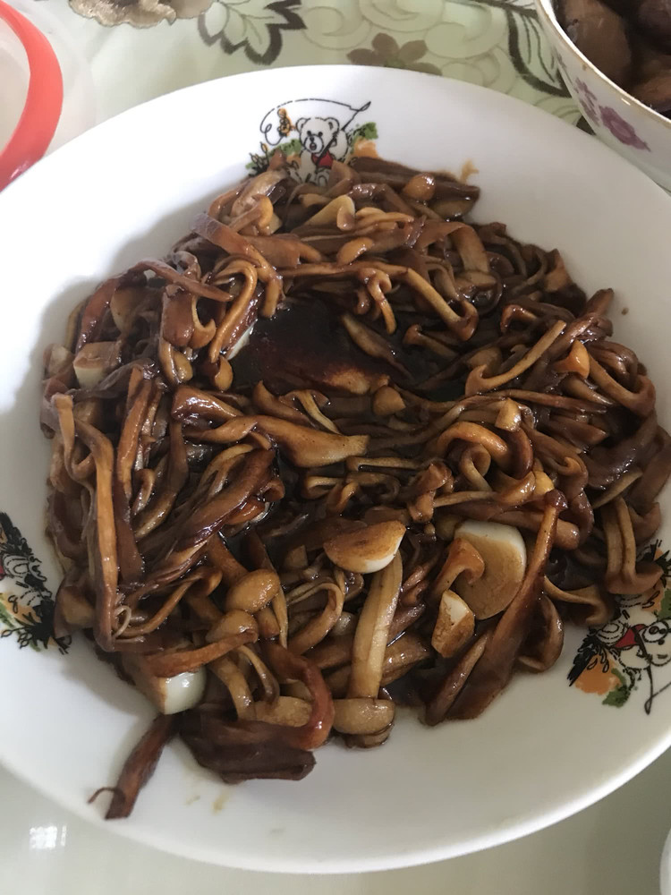干煸海鲜菇的做法