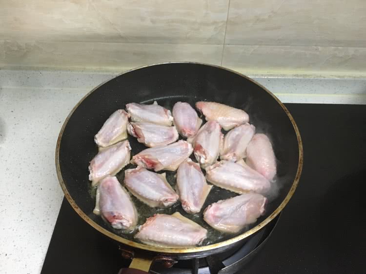 简单的可乐鸡翅的做法图解4