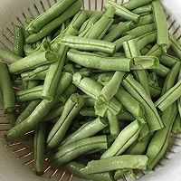 干煸四季豆的做法图解1
